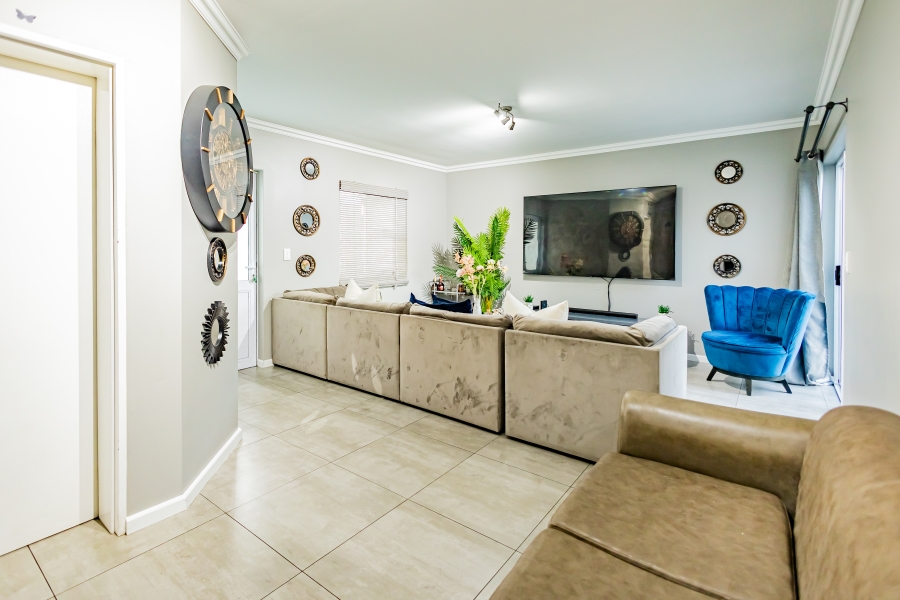 3 Bedroom Property for Sale in Windsor Park Estate Western Cape